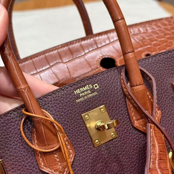 Classic Hermes Bag: A Stylish and Versatile Choice for Elegance - Picture 4 of 6